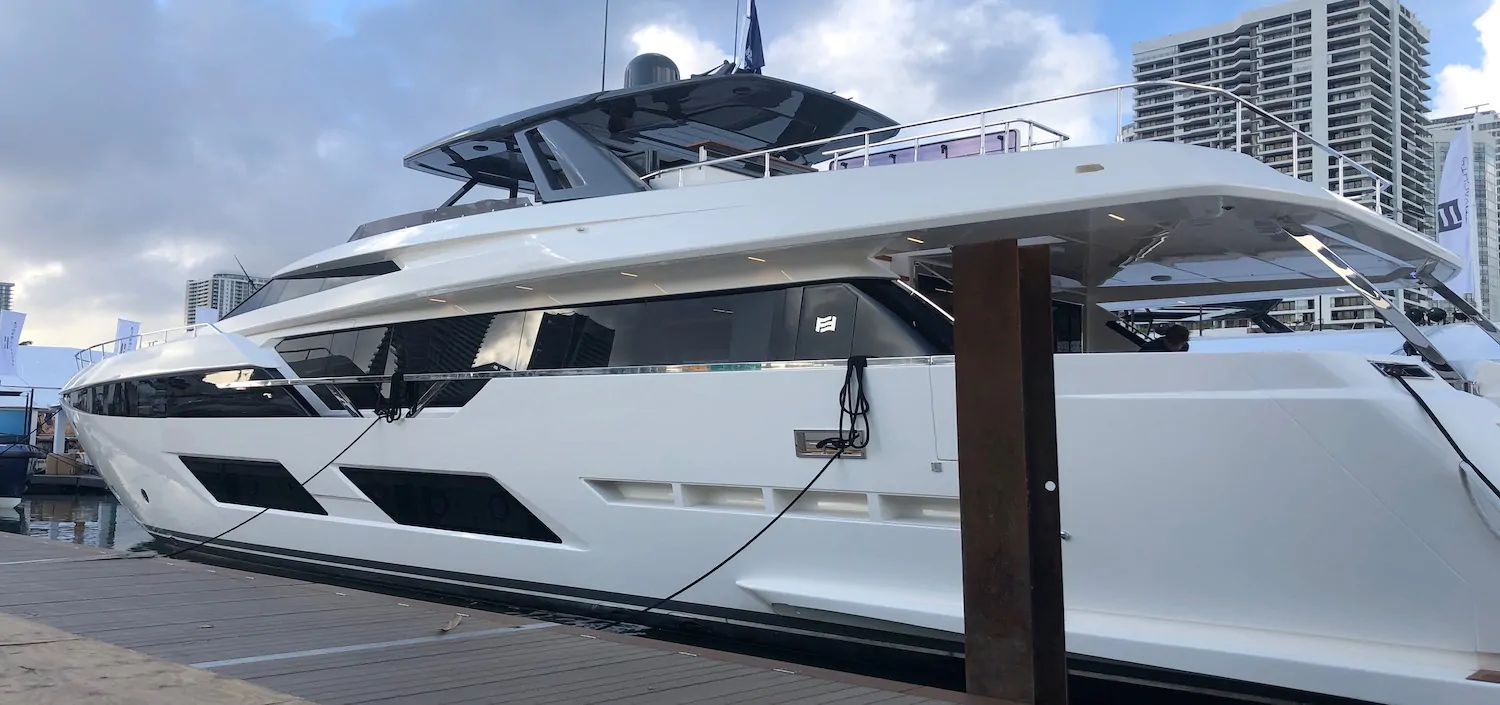 94FT FERRETTI